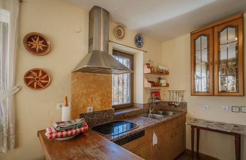 Santa Maria de Redondo House | Country House 'El Casuco' in Montaña Palentina, Palencia – Garden and Views