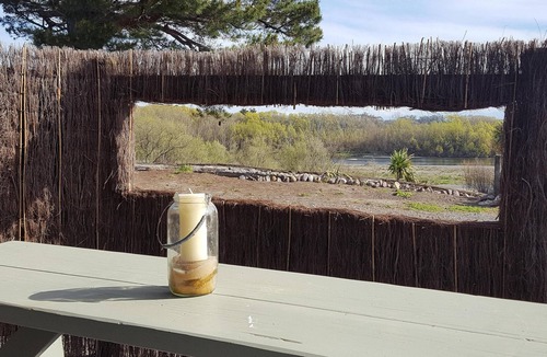 Haumoana Cottage | Country experience not far from town