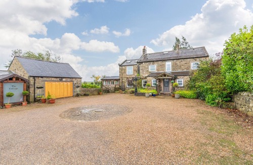 Blubberhouses House | Country Farmhouse, Sleeps 13 & New 8seater Hot Tub
