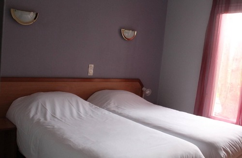 Massais Hotel | COUNTRY HOTEL ROOM NEAR THOUARS 79