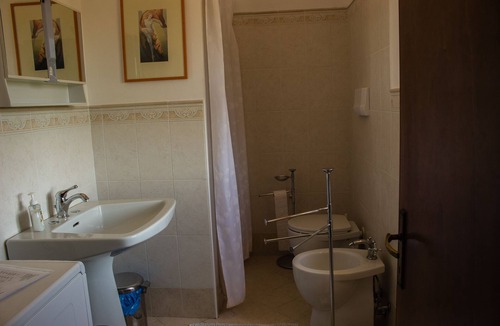 Cantalupo House | Country House Carmelita - a rustic stone manor house into the vineyards