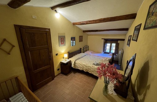 Pescaglia House | Country House/Farm House in Pescaglia with 3 bedrooms sleeps 6