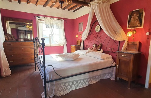 Vicopelago House | Country House/Farm House in Chiatri with 4 bedrooms sleeps 8