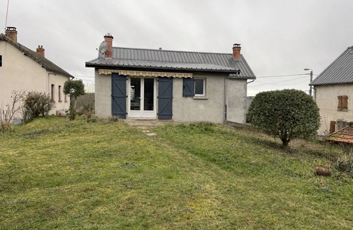 Les Ancizes-Comps House | Country house