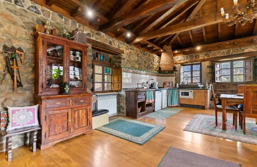 Santo Adriano House | Country House 'La Casa De La Torre' with Mountain View, Private Terrace and Wi-Fi