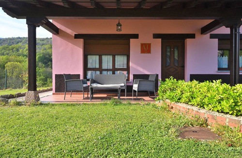 Onis Apartment | Country House 'La Casina' with Mountain View, Private Terrace and Wi-Fi