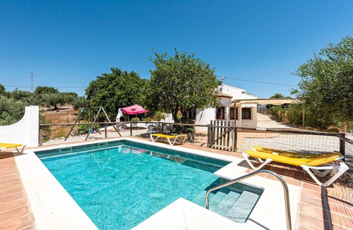 Comares House | Country House 'La Casita Del Garrobo' with Mountain View, Wi-Fi and Air Conditioning