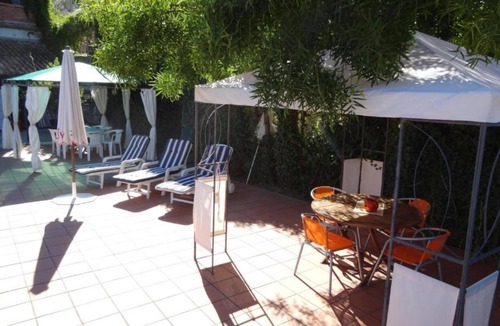 Galbarra House | Country House 'Landa' with Mountain View, Shared Pool and Wi-Fi