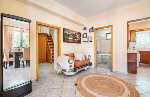 Salakos House | Country House 'Villa Di Lucia' with Mountain View, Wi-Fi and Air Conditioning