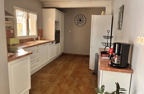 Portiragnes House | Country House With Pool on 3000 m2 of land Close to the Beaches