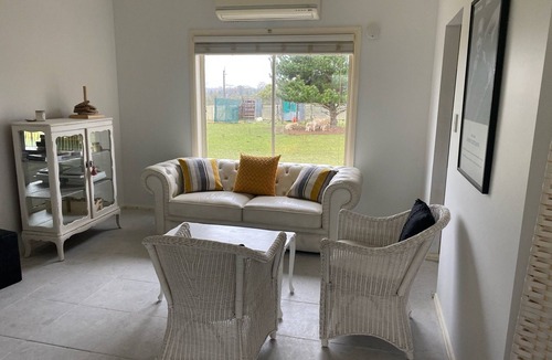 Bogee House | Country House with Stunning Views for 1 to 10 people