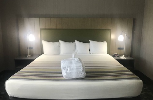 East Columbia Hotel | Country Inn & Suites by Radisson, Delta Park North Portland
