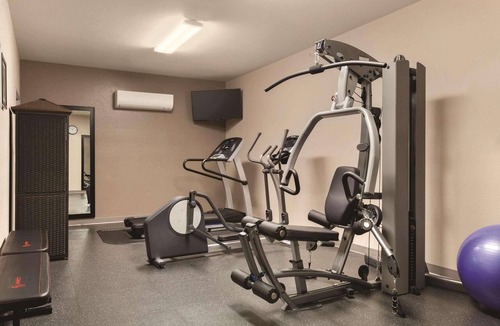 Prineville Hotel | Country Inn & Suites by Radisson, Prineville, OR