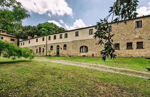 Capannoli Apartment | Country House in Tuscany with Pool