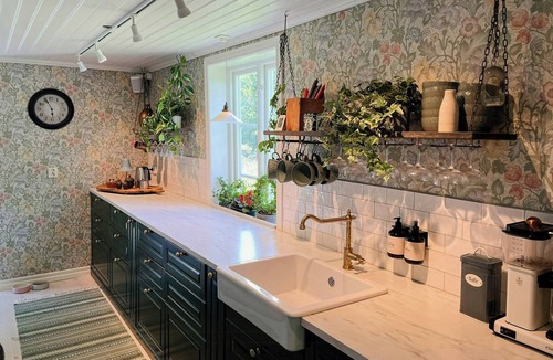 Torestorp House | Country life near city and lake with room for many