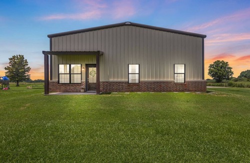 New Iberia House | Country Living Close to the City