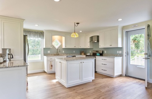 Pittsfield House | Country Living just minutes from Everything! SKIERS! WE HAVE SNOW!