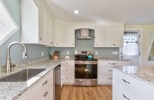 Pittsfield House | Country Living just minutes from Everything! SKIERS! WE HAVE SNOW!
