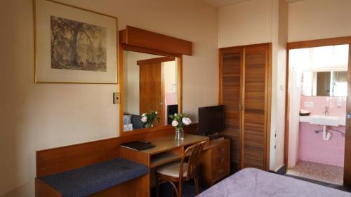 Singleton Hotel | Country Motor Inn
