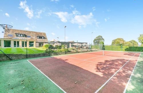 Rastrick House | Country Retreat with Grounds & Leisure Facilities