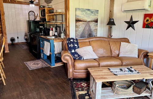 Readyville House | Country Roads Barn Farm Stay
