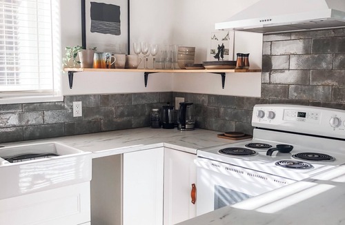 Lund Apartment | Country Spa Getaway near Powell River.