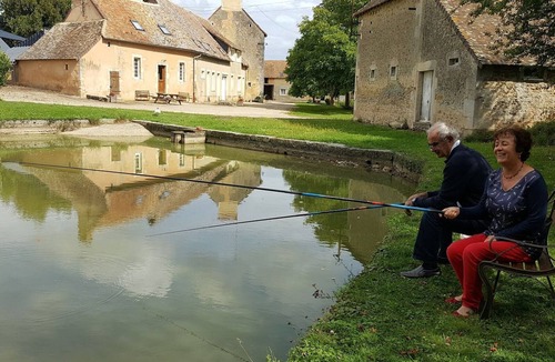 Marolles-les-Braults Cottage | Countryside Retreat with Pond, Games Room, and Nearby Attractions