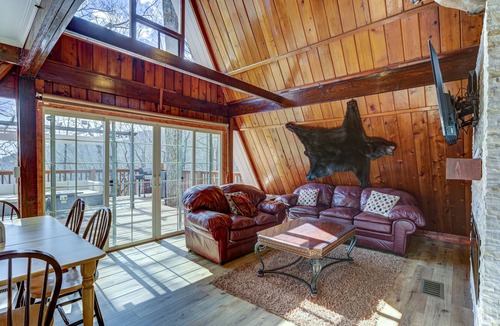 Tate House | Countryside A-frame with alfresco deck, and amazing views.