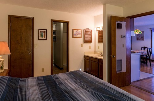 Chapel Hill Apartment | Countryside and Thai food in Carrboro