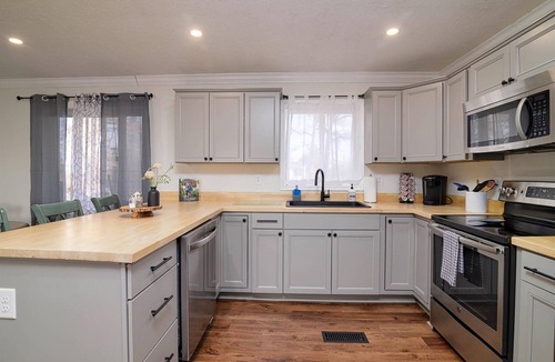 Concord House | Countryside Comfort Concord/Sleeps9 + GameRoom