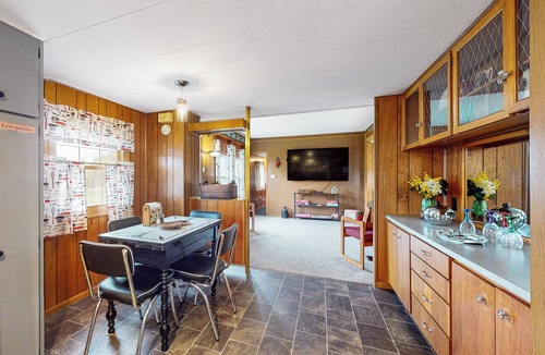 Cameron House | Countryside Couples Retreat! Gateway to Corning
