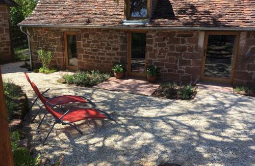 Boisseuilh House | Countryside tiny house near Chateau de Hautefort