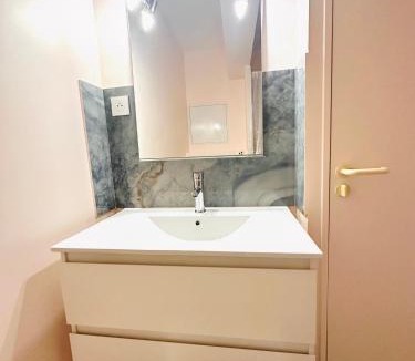 Republique Apartment | COUP DE CŒUR - HYPER CENTRE - WIFI