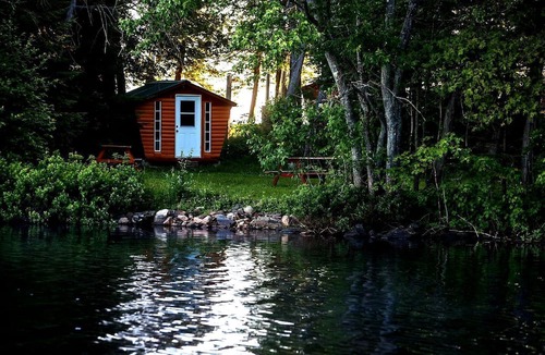 Killaloe Cabin | Couples Glamping Cabin for Nature Getaway on Golden Lake