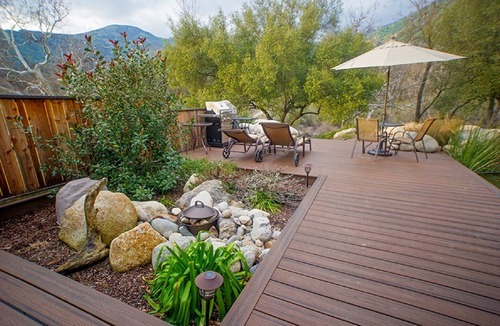 Three Rivers Apartment | Couples Retreat at The Sequoia Charm Suite w/River Access- 5 Minutes to Sequoia!