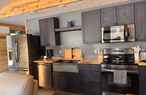 Cook Cabin | Couples Wilderness Suite