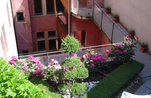 Old Lyon Hotel | Cour des Loges Lyon, A Radisson Collection Hotel