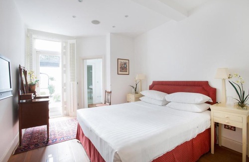 Courtfield Apartment | Courtfield Road II by onefinestay