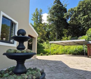 Hilton Villa | Courtleigh Cottage