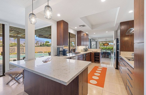 Magnesia Falls Cove House | Courtside Escape Country Club Living