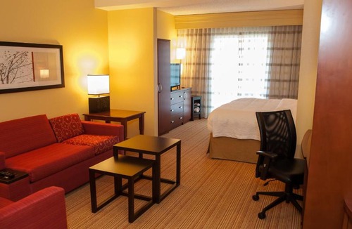 Cranberry Township Hotel | Courtyard by Marriott Pittsburgh North/Cranberry Woods
