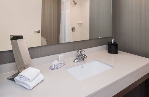 Farmington Hills Hotel | Courtyard by Marriott Detroit Farmington