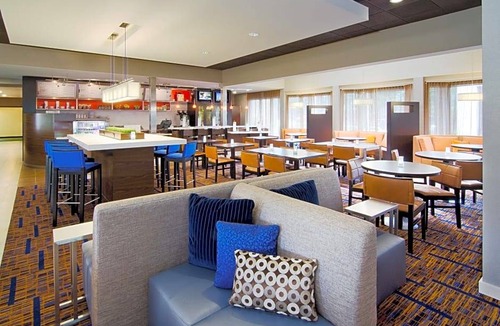 Greenway Hotel | Courtyard by Marriott Portland Beaverton