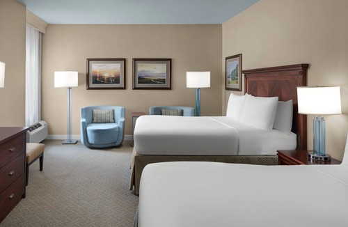 Mount Pleasant Hotel | Courtyard by Marriott Charleston Mount Pleasant