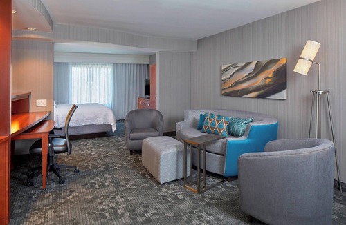 Newtonville Hotel | Courtyard by Marriott Albany Thruway