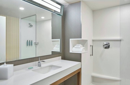 Troy Hotel | Courtyard by Marriott Albany Troy/Waterfront