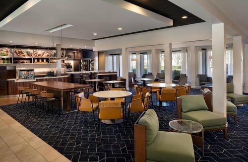 Bakersfield Hotel | Courtyard by Marriott Bakersfield
