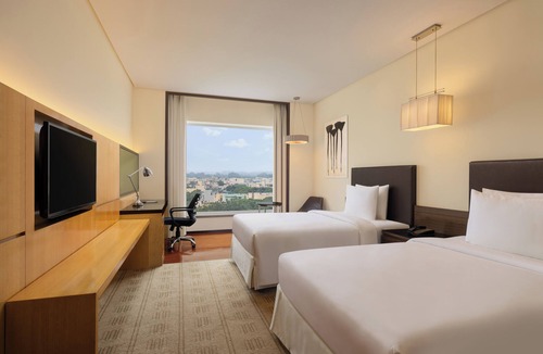 Bilaspur Hotel | Courtyard by Marriott Bilaspur