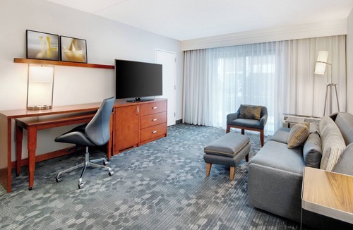 Homewood Hotel | Courtyard by Marriott Birmingham Homewood