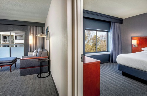 Andover Hotel | Courtyard by Marriott Boston Andover